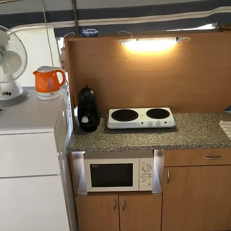 Caravans Bijela Uvala 포레치