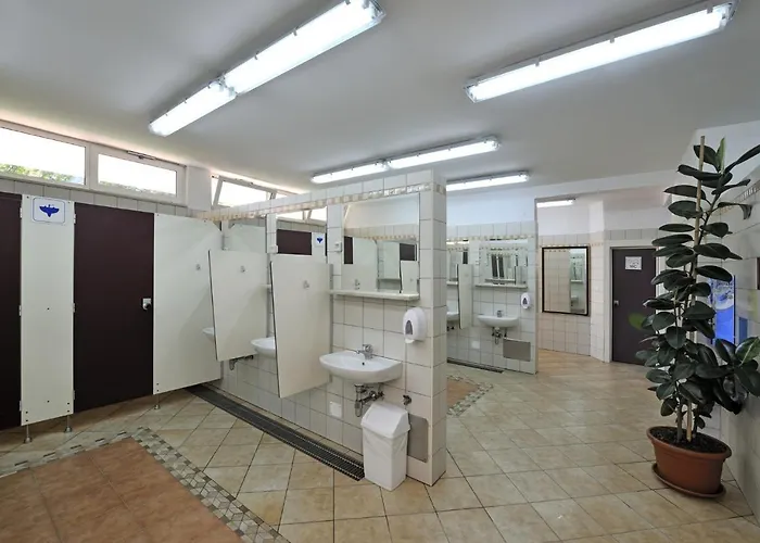 Caravans Bijela Uvala אתר קמפינג *