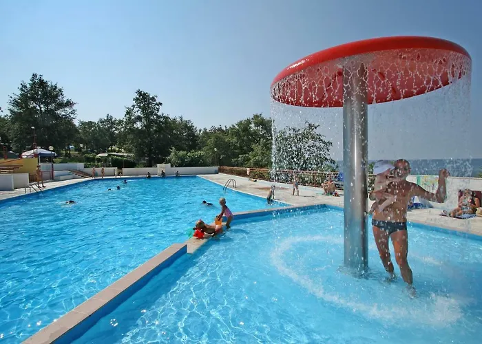 Caravans Bijela Uvala 营地