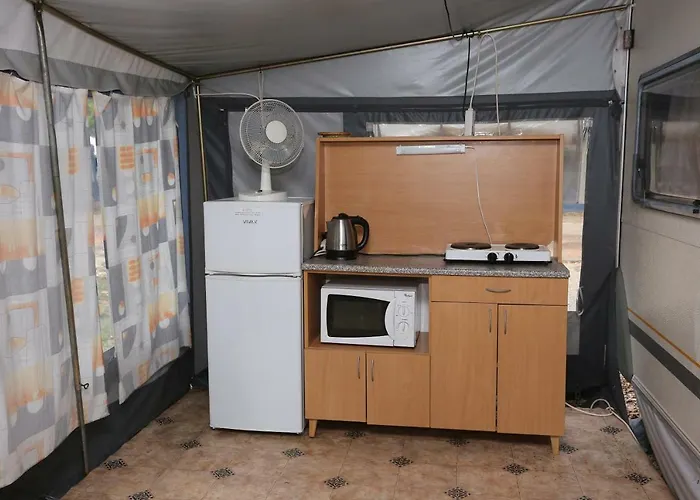 אתר קמפינג Caravans Bijela Uvala *
