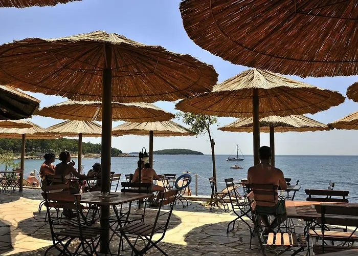 Caravans Bijela Uvala Camping Poreč